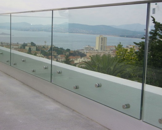 Lan can kính không trụ