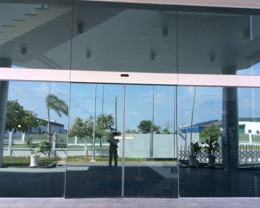 Mặt dựng kính nổi