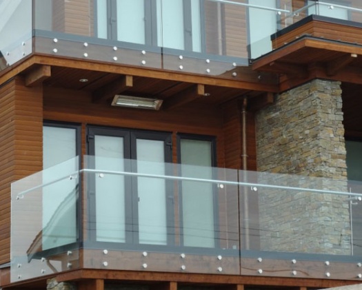 Lan can kính không trụ